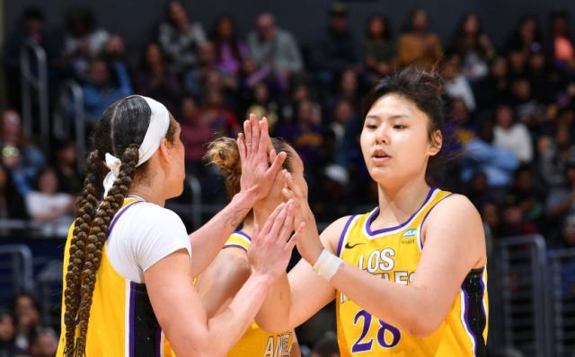 开云体育下载-李月汝火花替补之旅迎难而上！无惧两大竞争对手