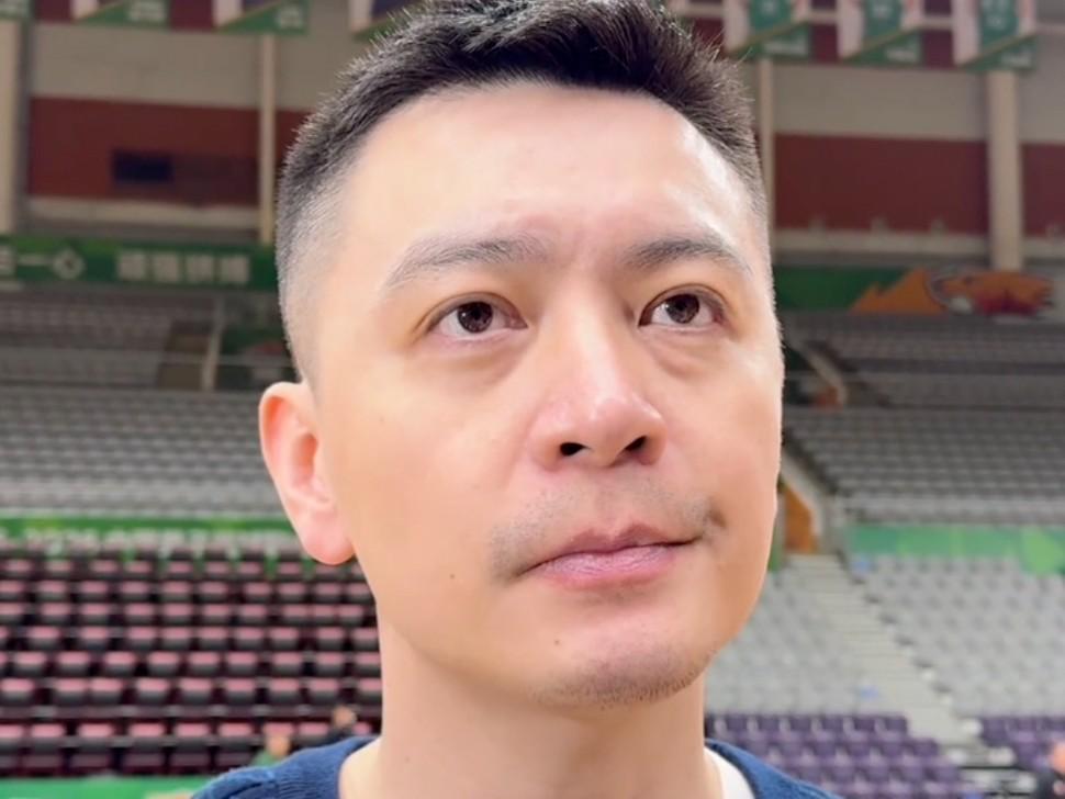 开云体育官网-杨鸣：赵继伟复出但时间会有限制，球迷的批评全队都很有触动
